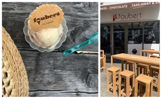 Une boule de glace dans un pot avec une galette dorée et croquante et la terrasse de la Crèmerie Foubert à Anvers