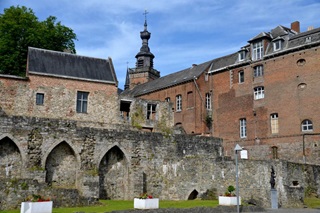 De oude stadsmuur in Binche.