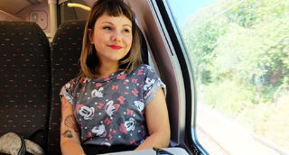 La bloggeuse dans le train